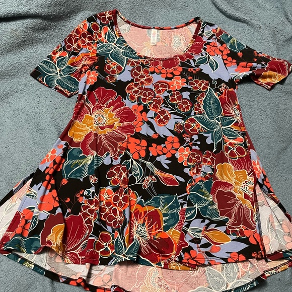 Lularoe perfect T - Picture 1 of 5